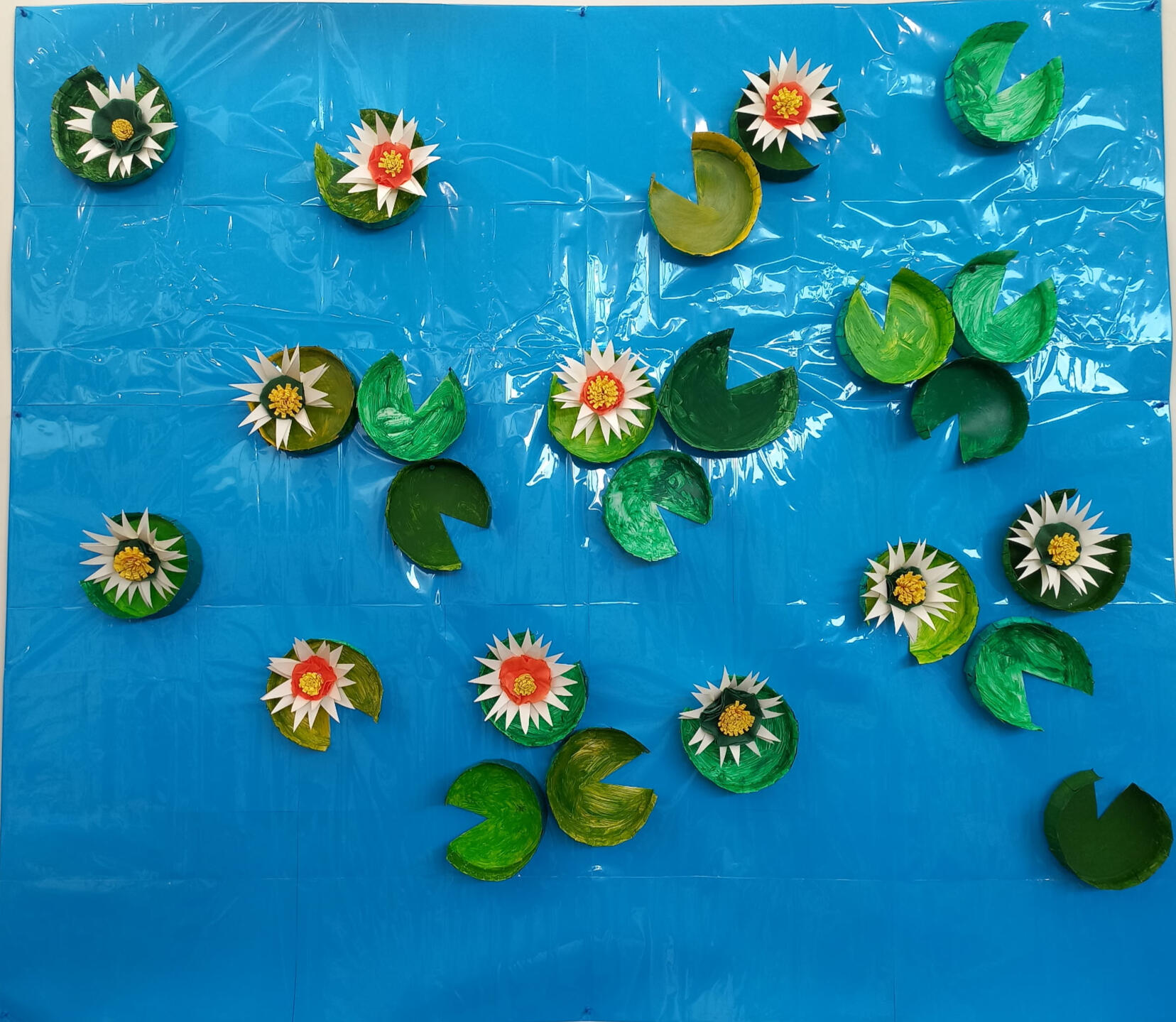 Recycled Art Workshop by Glenn White Ever considered how your coffee cups and paper plates could be used to create bold, striking artwork!? This workshop will show you the method of how to transform these simple items into flower-like creations producing s